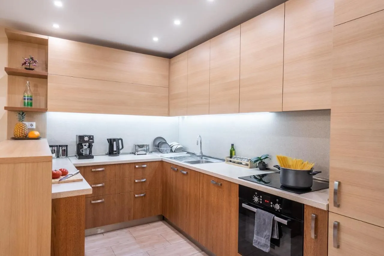 Sofia Day And Night Apartment